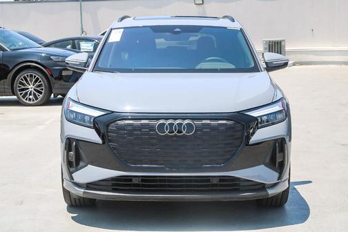 2025 Audi Q4 e-tron 55 quattro Premium