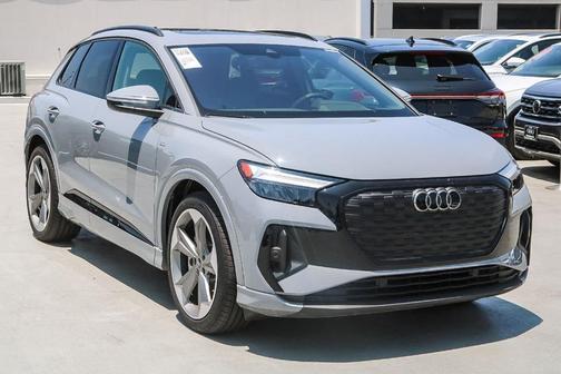 2025 Audi Q4 e-tron 55 quattro Premium