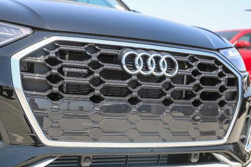 2025 Audi Q5 55 S line quattro Premium