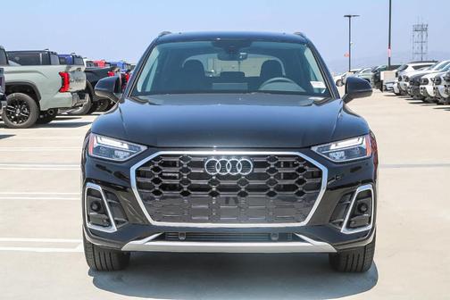 2025 Audi Q5 55 S line quattro Premium