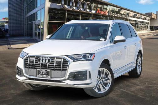 2022 Audi Q7 45 Premium Plus