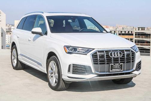 2022 Audi Q7 45 Premium Plus