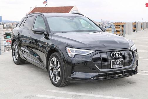 2022 Audi e-tron Premium