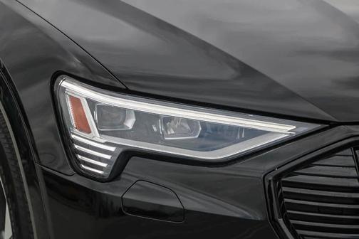 2022 Audi e-tron Premium