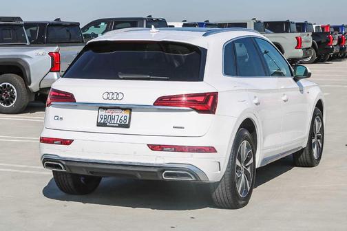 2022 Audi Q5 45 S line Premium Plus