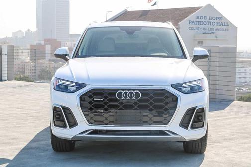 2022 Audi Q5 45 S line Premium Plus
