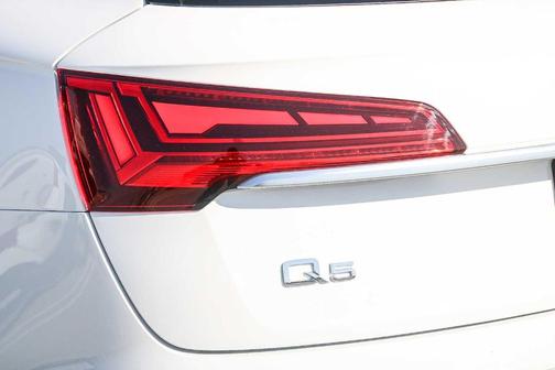 2022 Audi Q5 45 S line Premium Plus