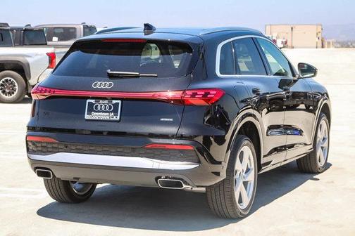 2025 Audi Q5 2.0T quattro Premium