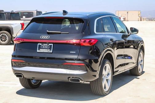 2025 Audi Q5 2.0T quattro Premium