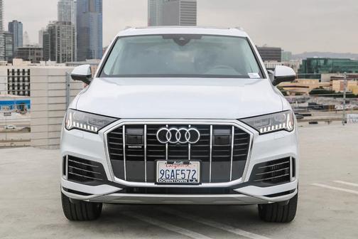 2023 Audi Q7 55 Premium Plus