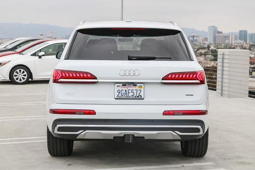 2023 Audi Q7 55 Premium Plus