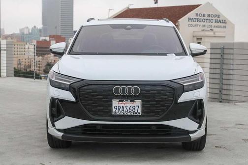 2024 Audi Q4 e-tron 55 quattro Premium