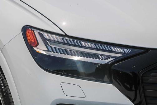 2024 Audi Q4 e-tron 55 quattro Premium