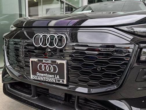 2025 Audi Q6 e-tron Premium