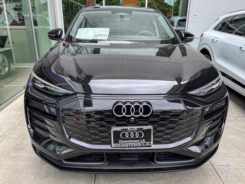 2025 Audi Q6 e-tron Premium