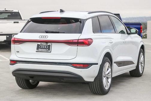2025 Audi Q6 e-tron Premium