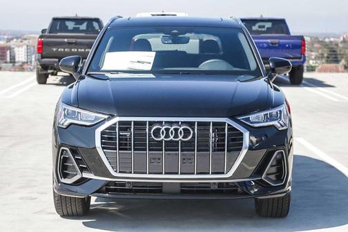 2025 Audi Q3 45 S line Premium