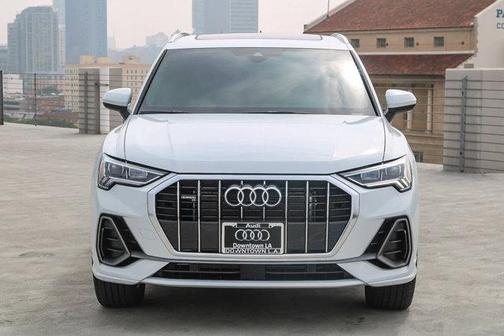 2024 Audi Q3 45 S line Premium