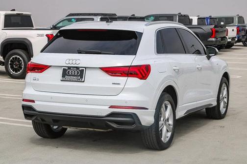 2024 Audi Q3 45 S line Premium