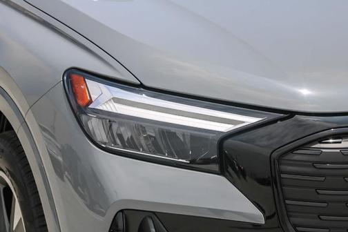 2025 Audi Q4 e-tron 55 quattro Premium