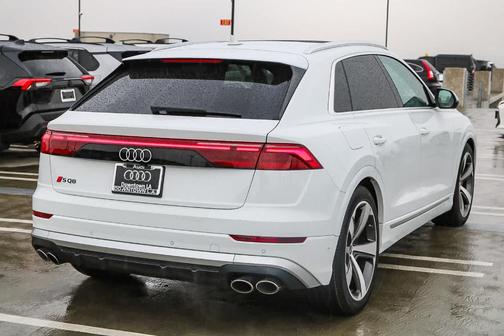 2025 Audi SQ8 4.0T quattro Premium Plus