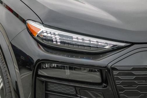 2025 Audi Q6 e-tron Premium