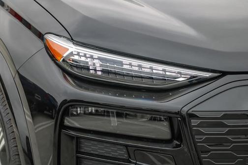 2025 Audi Q6 e-tron Premium