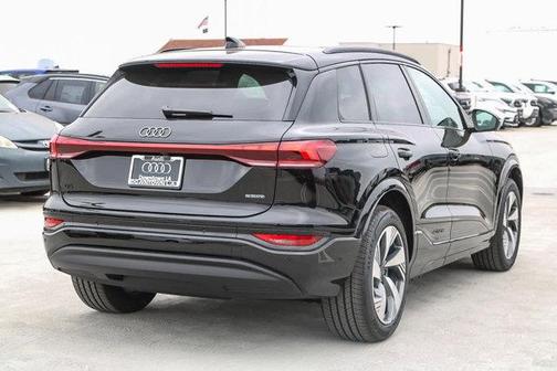 2025 Audi Q6 e-tron Premium