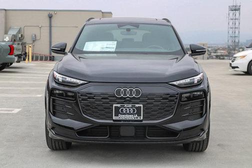 2025 Audi Q6 e-tron Premium