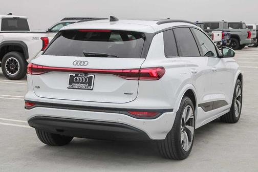 2025 Audi Q6 e-tron Premium