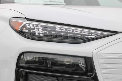 2025 Audi Q6 e-tron Premium