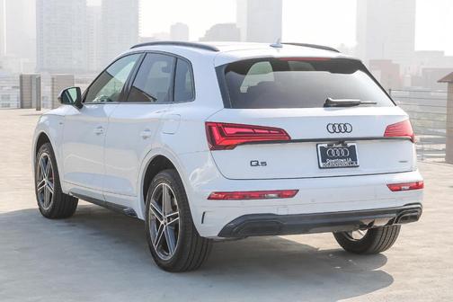 2025 Audi Q5 55 S line quattro Premium