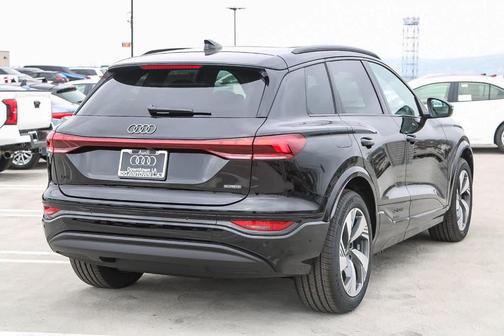 2025 Audi Q6 e-tron Premium
