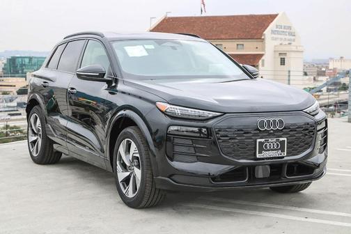 2025 Audi Q6 e-tron Premium