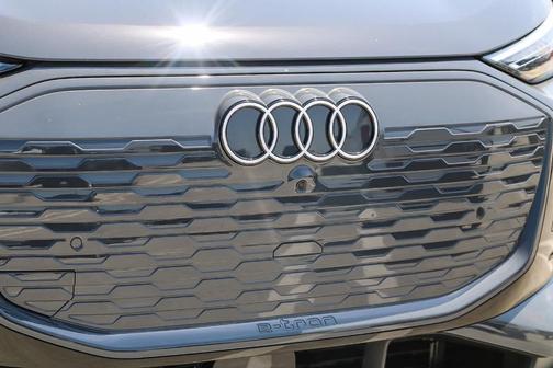 2025 Audi Q6 e-tron Premium