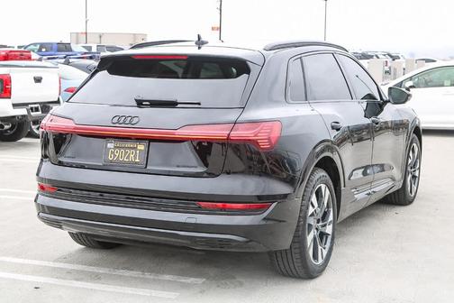 2022 Audi e-tron Premium