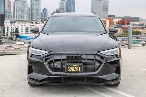 2022 Audi e-tron Premium