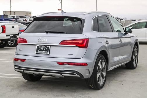 2022 Audi Q5 40 Premium Plus