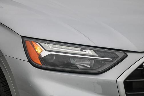 2022 Audi Q5 40 Premium Plus