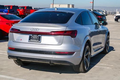 2023 Audi e-tron S Premium Plus