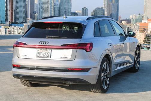 2022 Audi e-tron Premium