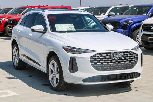 2025 Audi Q5 2.0T quattro Premium