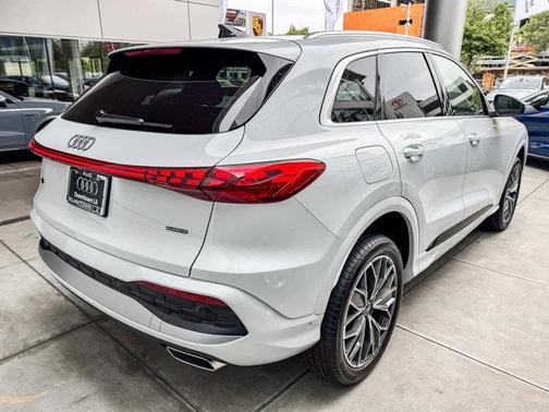 2025 Audi Q5 2.0T quattro Premium