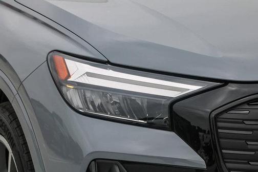 2025 Audi Q4 e-tron 55 quattro Premium