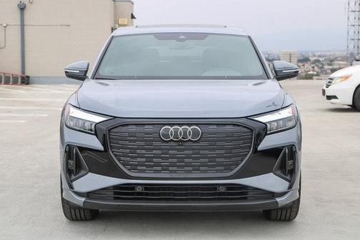 2025 Audi Q4 e-tron 55 quattro Premium