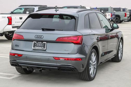 2025 Audi Q5 55 S line quattro Premium