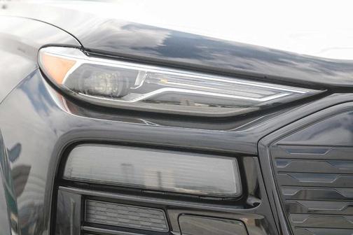 2025 Audi Q6 e-tron Premium