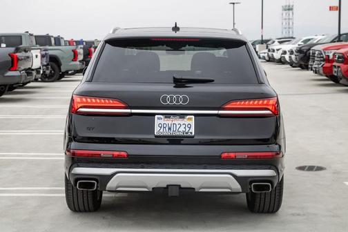 2025 Audi Q7 55 Premium Plus
