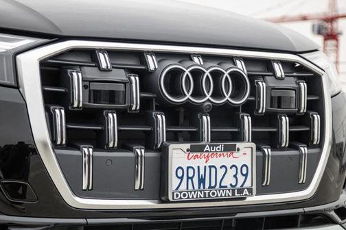 2025 Audi Q7 55 Premium Plus
