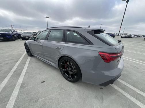 2025 Audi RS 6 Avant 4.0T quattro performance